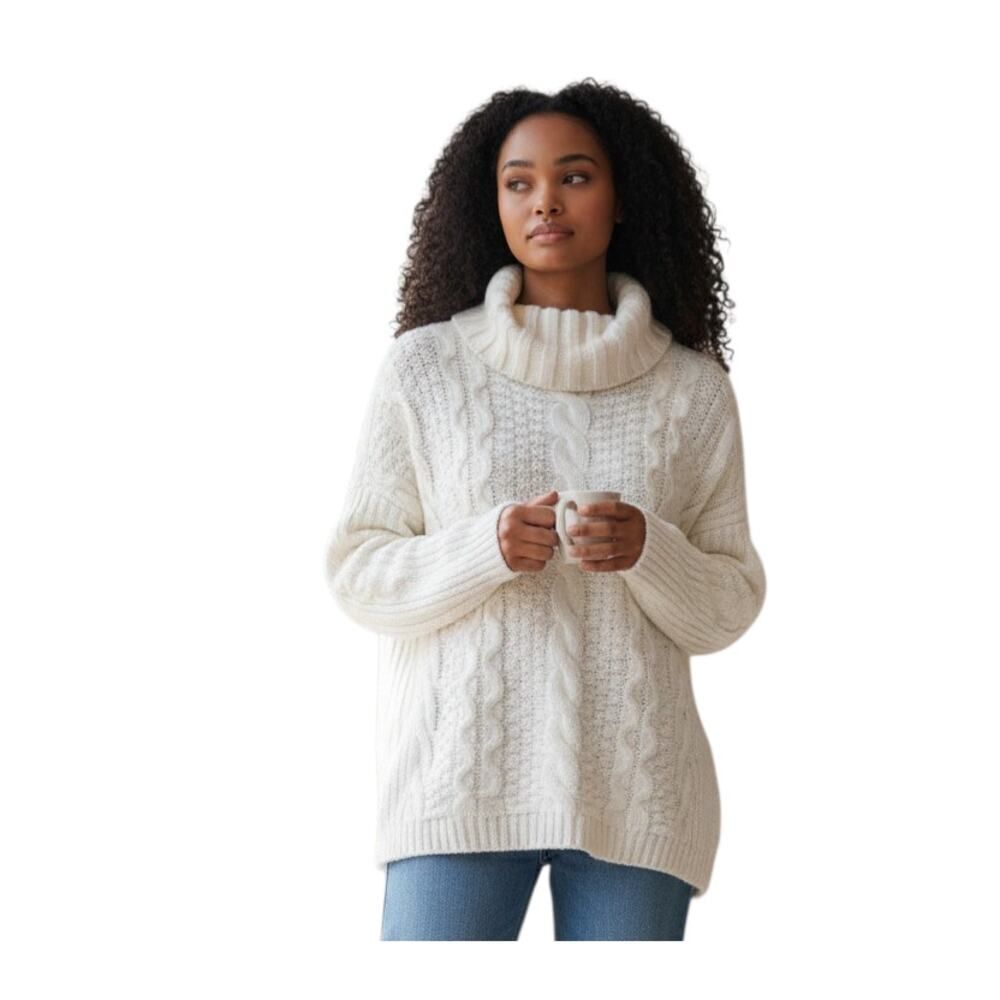 CREAM CABLEKNIT TURTLENECK SWEATER SZ.S EUC.